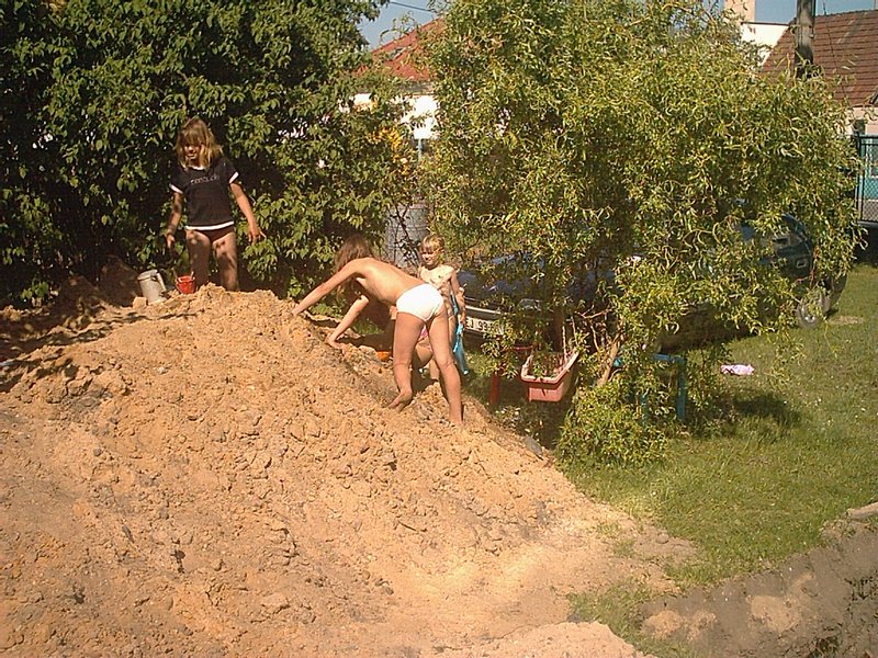 053.jpg